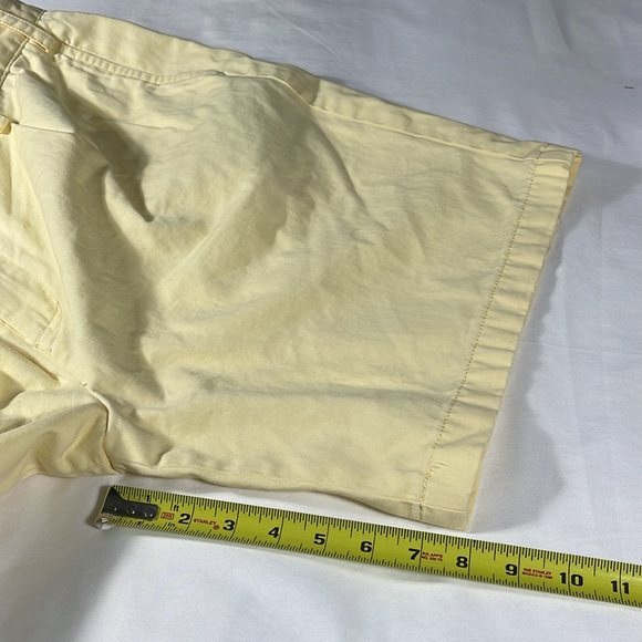 Nautica mens canary yellow basic double pleated 8" inseam chino shorts - size 38 - Picture 10 of 11